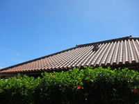 赤瓦の屋根